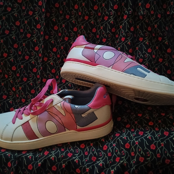 Rare Coach Love Sneakers Pink and Cream - Discontinued - Picture 2 of 3